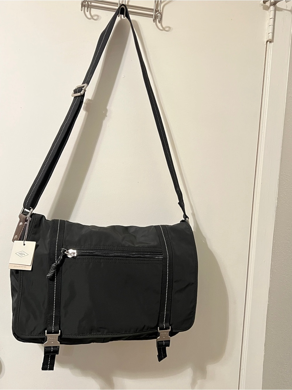 Fossil Black Nylon Messenger Bag with Contrast Stitching